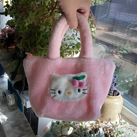 Vintage Sanrio Hello Kitty Cherries pink mini bag - Picture 2 of 11
